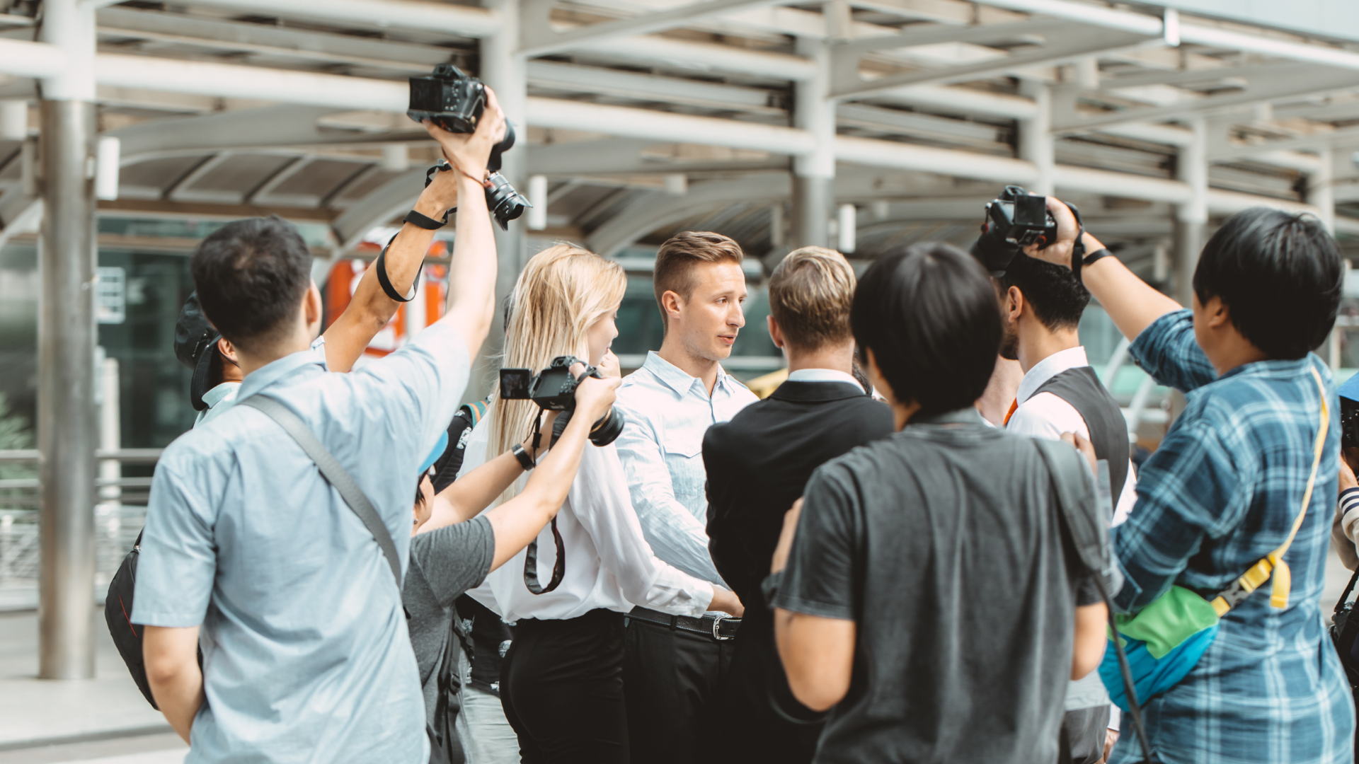 Press Conference - cameras and interviewers