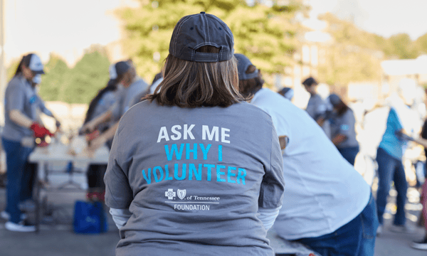 BlueCross Volunteer on employee volunteer day