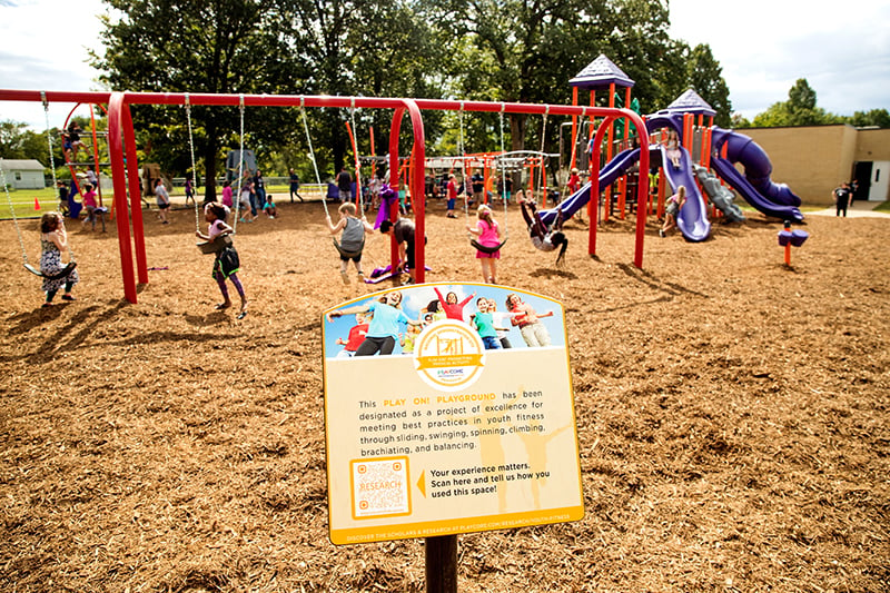 Data collecting signage in park